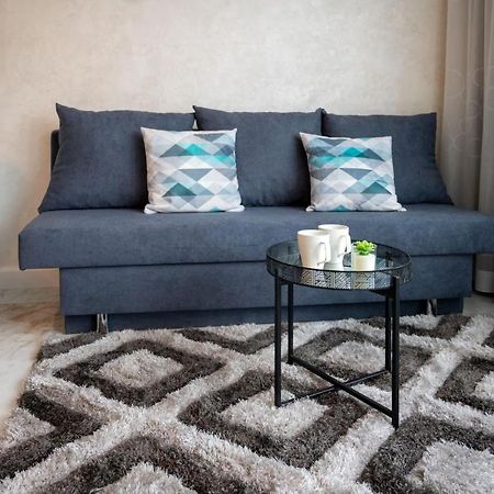 Modern Central Studio Apartment Sofia Luaran gambar