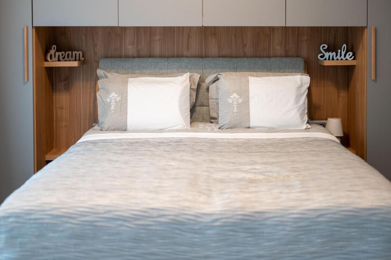 Modern Central Studio Apartment Sofia Luaran gambar